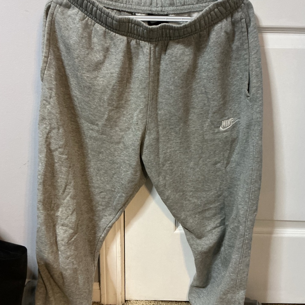 Nike Men's Gray Sweatpants